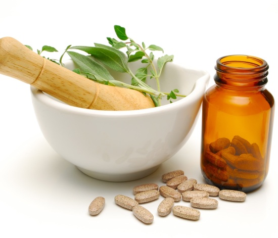 differences between complementary medicine and alternative medicine